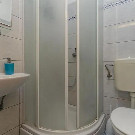 Apartment Mil - 80m From The Sea